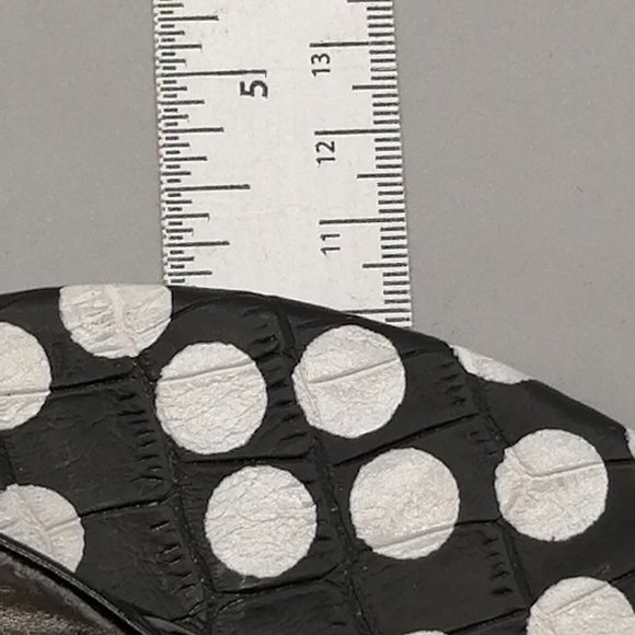 Lane Bryant Womens T Strap Thong Ankle Strap Sandals Black Polka Dots Buckle 10W - Picture 6 of 9